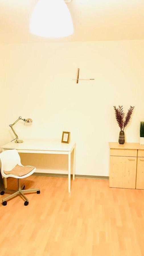 Hannovermesseapartment 2 Bedroom And A Balcony Apartment Hannover